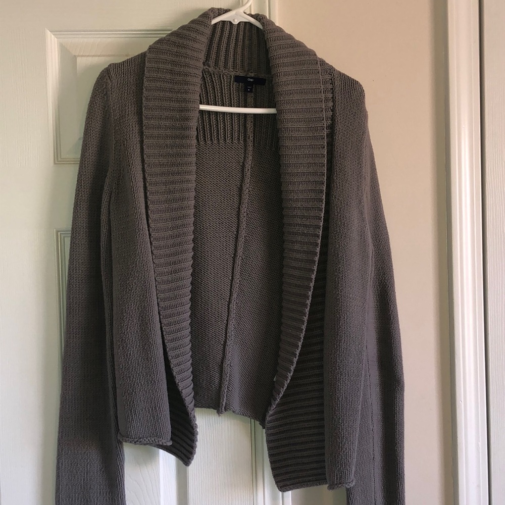 Gray GAP sweater